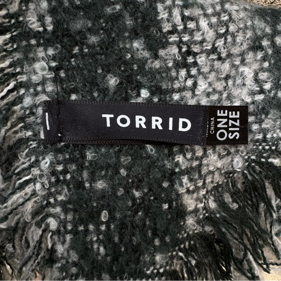 TORRID Green/White Marled Fringe Long Warm Bias Cut Scarf Wrap - Picture 8 of 9